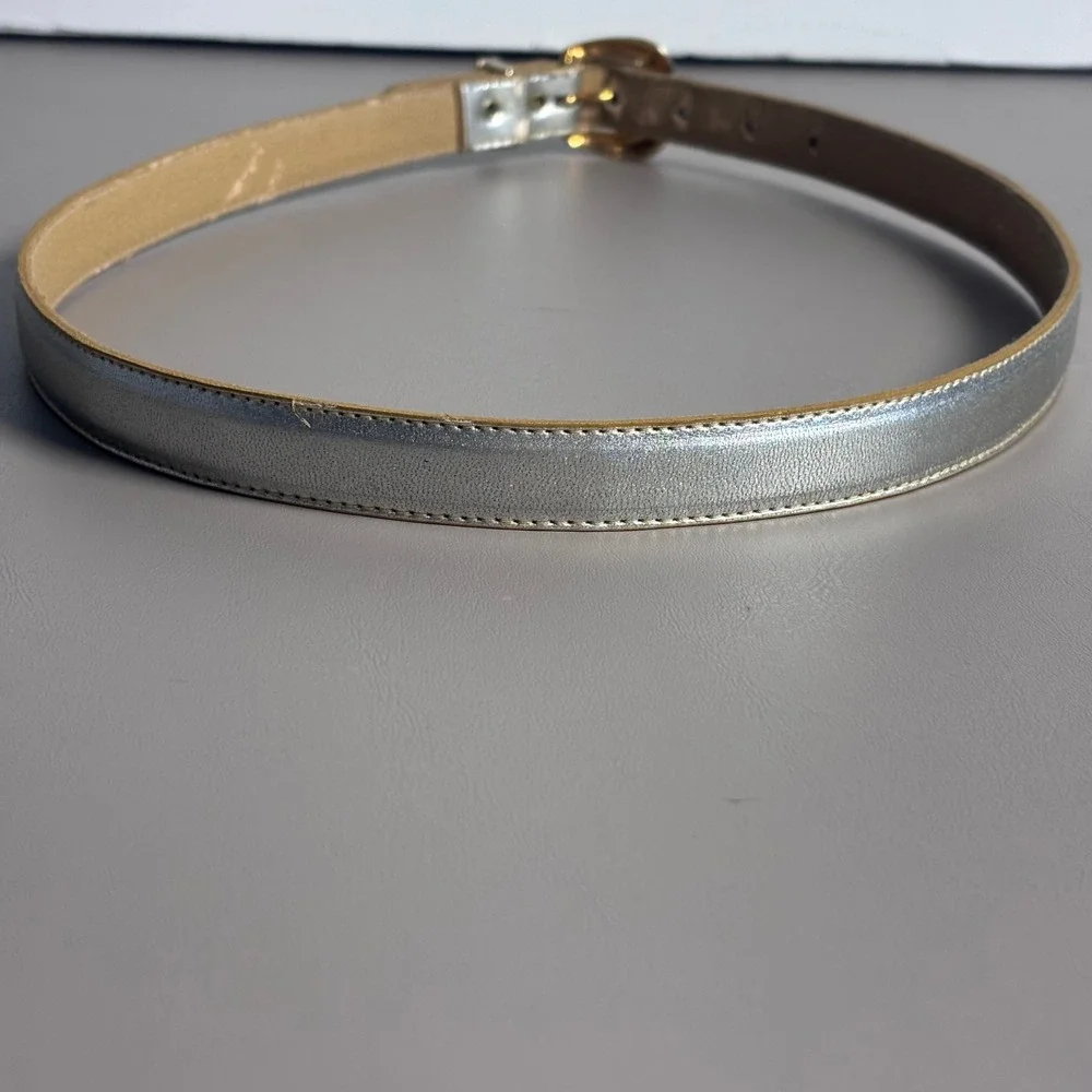 Accessories by Pearl Vintage Silver Metallic Leather Belt Medium Gold Buckle USA